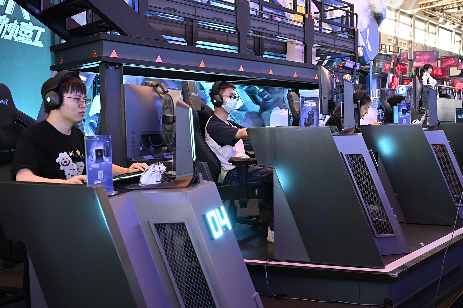 凯撒(中国)文化股份有限公司2017年面向合格投资者公开发行公司债券(第一期)募集说明书摘要(图1)